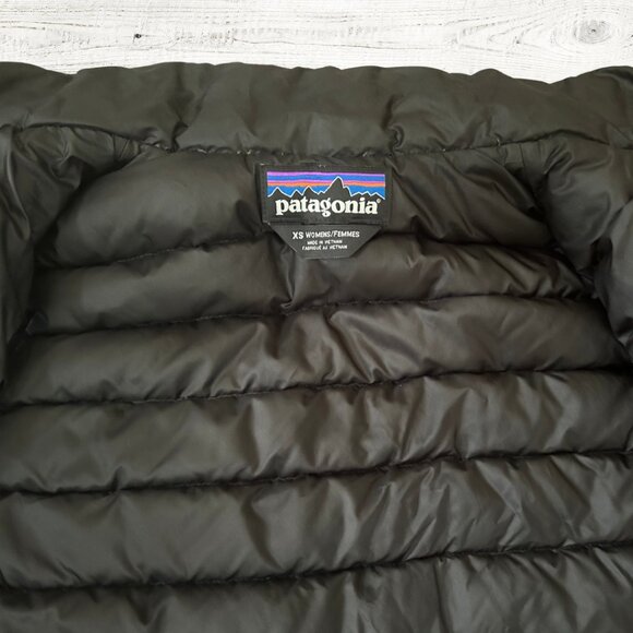 Patagonia Women’s Nano Puff Vest In Black XS - Picture 4 of 5